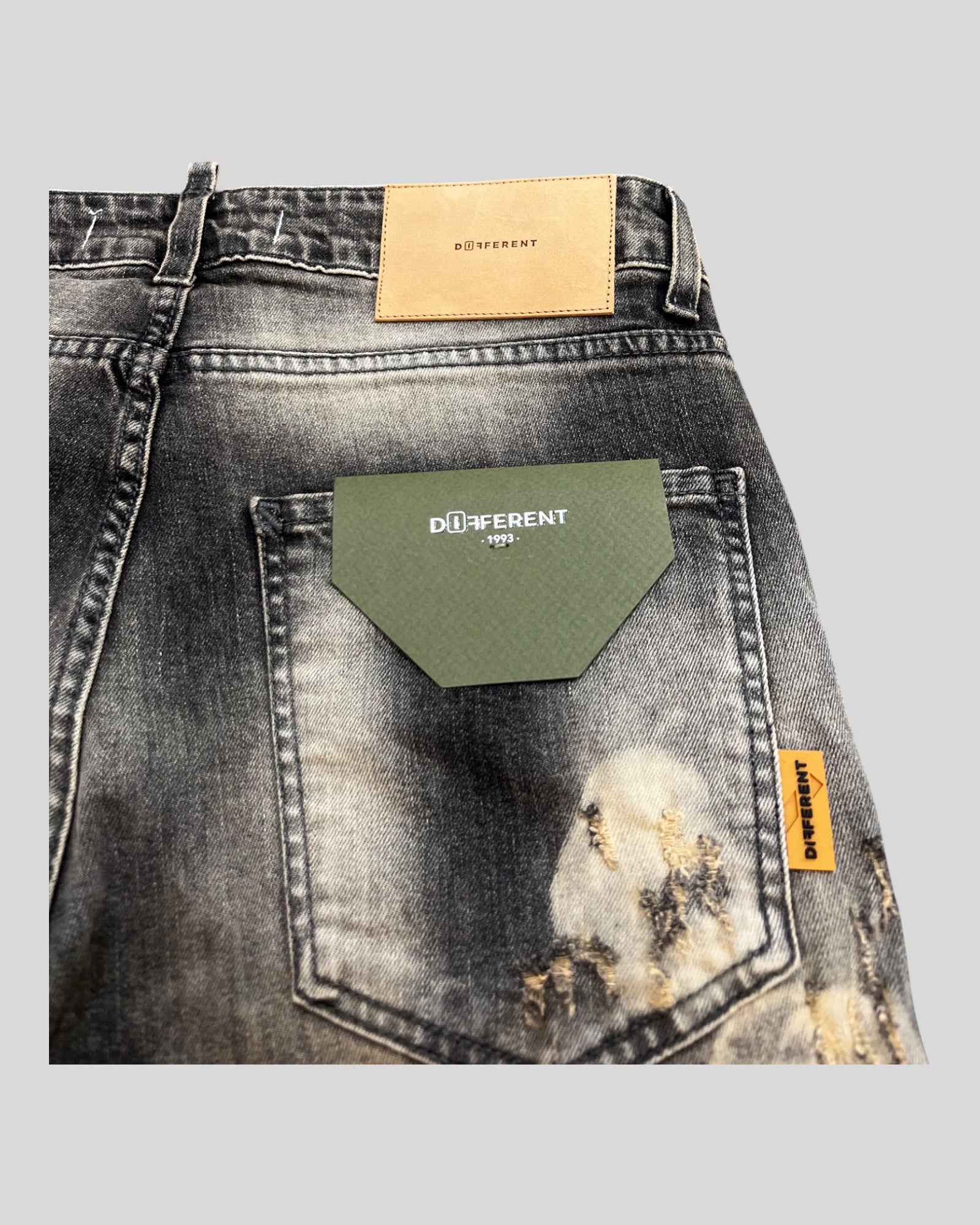 Jeans 5 Tasche Slim Fit M24 Different