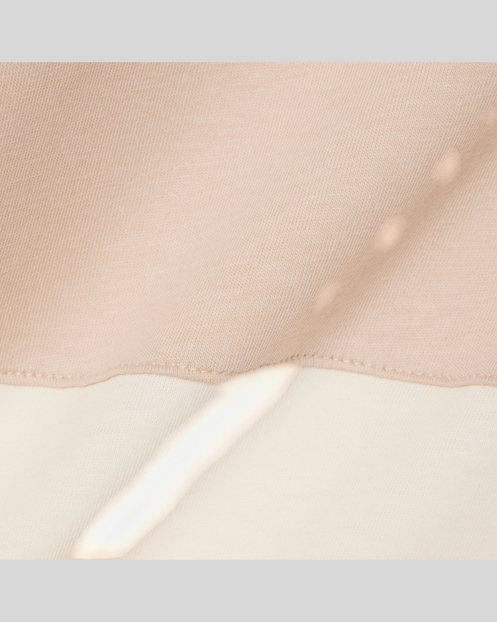 Brillantina Store beige and cream color block cotton t-shirt with embroidered crocodile logo.