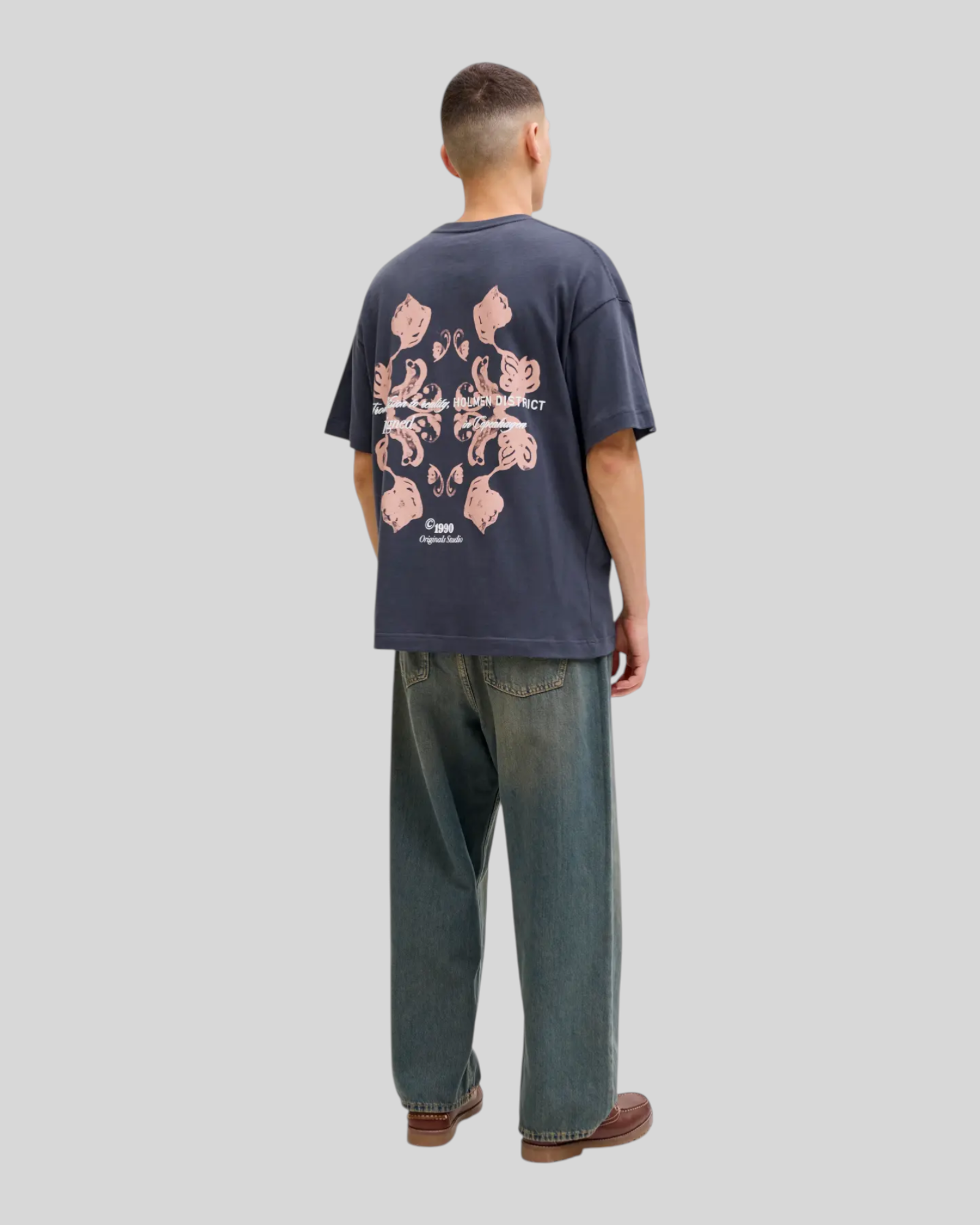 Brillantina Store men's dark grey 100% cotton t-shirt with round neck, short sleeves and graphic print on back.