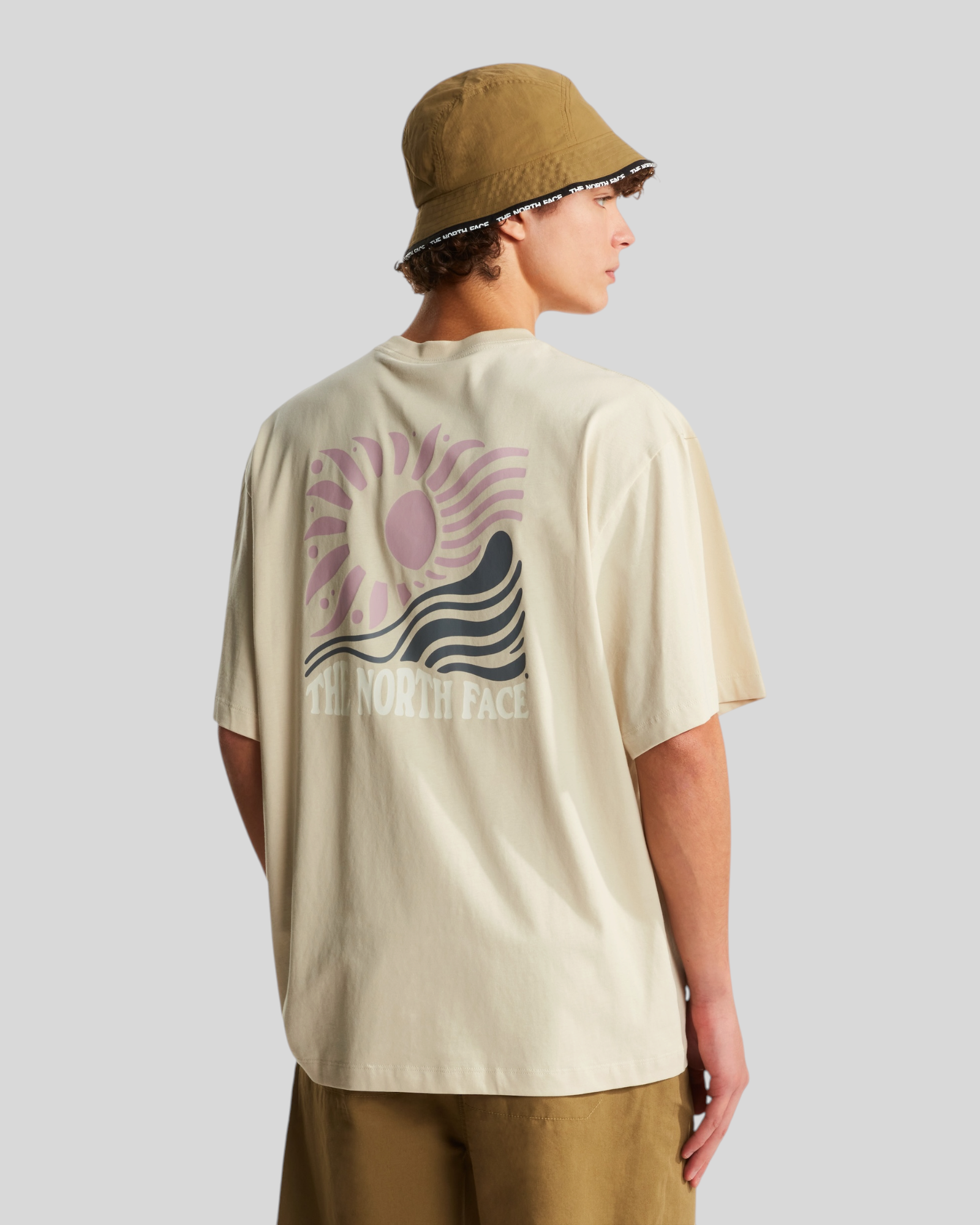 T-Shirt Sun Oversized Graphic Tee Desert Stone NF0A8GA0DOM The North Face